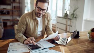 Tax experts warn against relying solely on AI chatbots