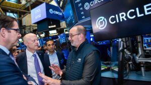 Circle closes 2 million from BlackRock, Apollo for Arc blockchain