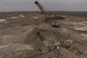 US-Ukraine Fund Seals First M Minerals Deal